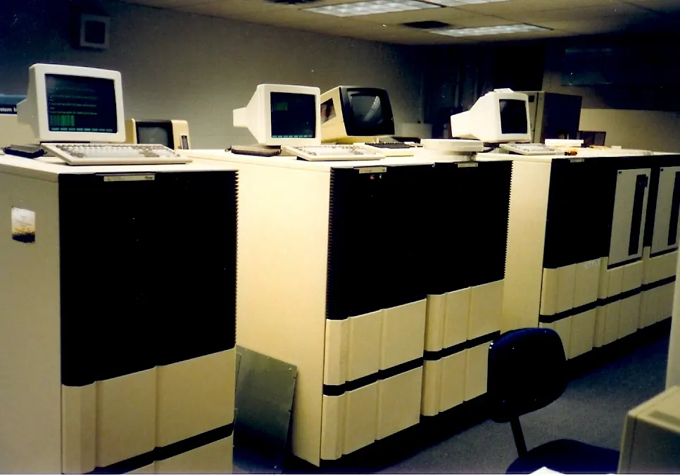 Computer room at Ohio State, 1991